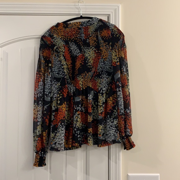 Akemi + Kin floral smocked blouse, size M - Picture 6 of 6